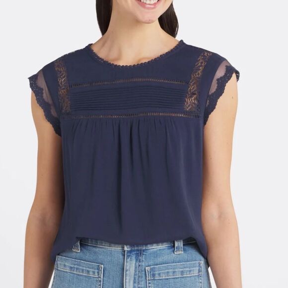 Daniel Rainn Tops - DANIEL RAINN
Becru‎ Lace detail Blouse BLACK size M stitch fix nwt